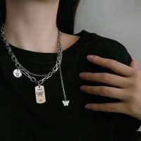 گردنبند پینترستی سه پلاکی طرح پروانه