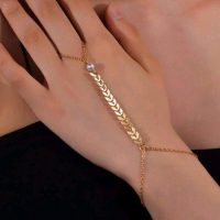 تمیمه دست مروارید گندمی طلایی و سیلور