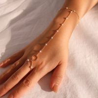 تمیمه دست مرواریدی جذاب طلایی و نقره ای