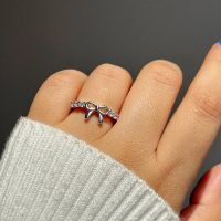 انگشتر پاپیون جذاب نگیندار نقره ای